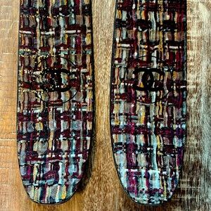 CHANEL skis